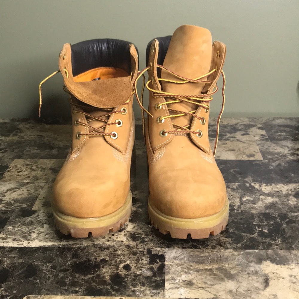 Men’s size 7 timbs